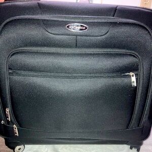 Samsonite luxury multi pocketed luggage spinner